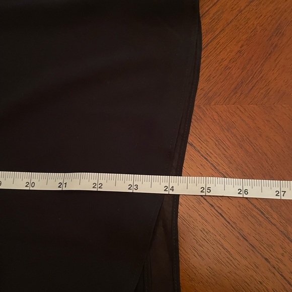 Black blouse w. Sheer long wide arms (size large) - Picture 6 of 7